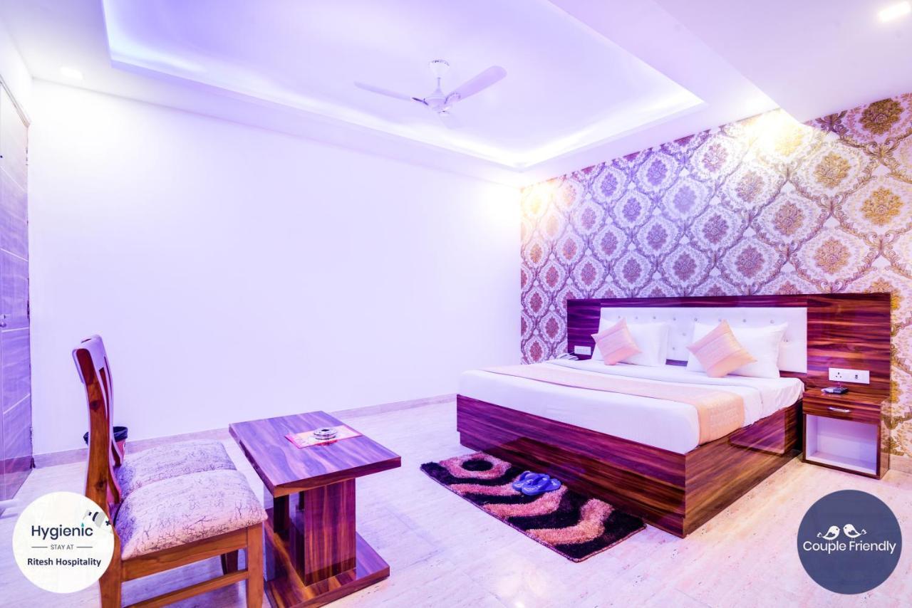 ניו דלהי Hotel Fabulous - Delhi International Airport מראה חיצוני תמונה