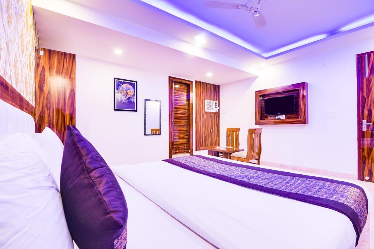 ניו דלהי Hotel Fabulous - Delhi International Airport מראה חיצוני תמונה